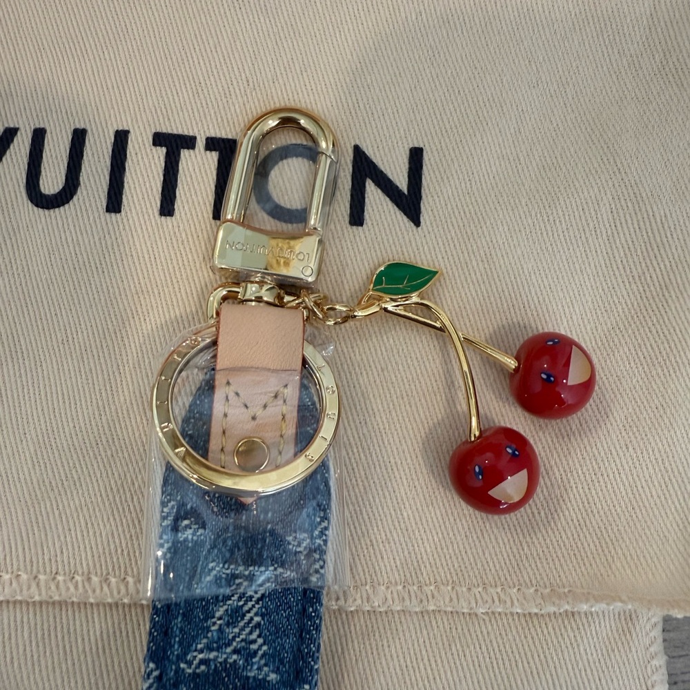 ***SOLD*** Louis Vuitton X Murakami 2025 Cherry Denim Dragonne Bag Charm- NIB - Picture 5 of 5